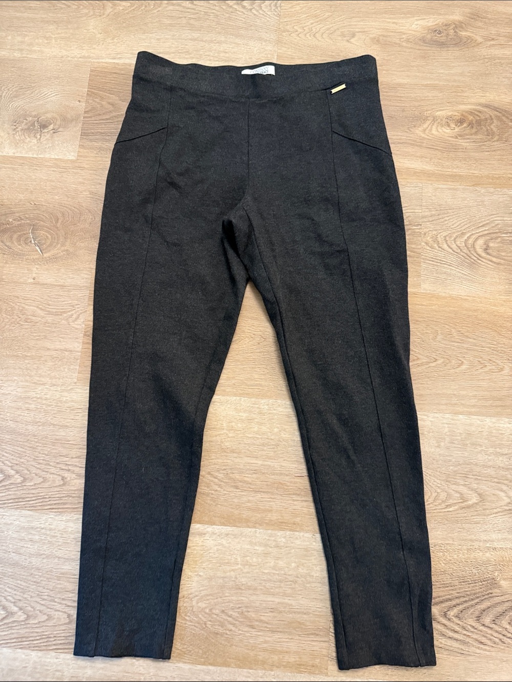 Ellen Tracy Black Ponte Front-Seam Ponte Leggings